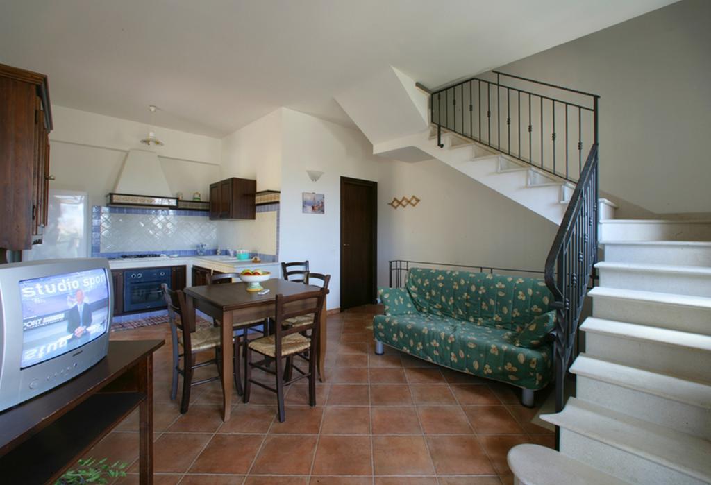 Villa Baia Di Cornino クストナーチ 部屋 写真
