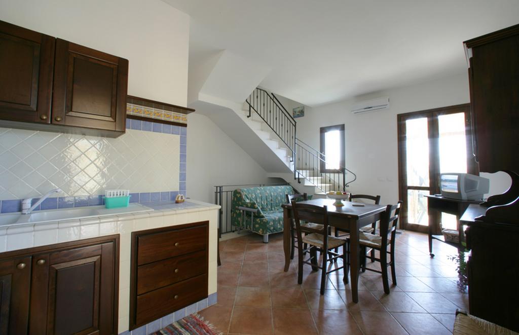Villa Baia Di Cornino クストナーチ 部屋 写真